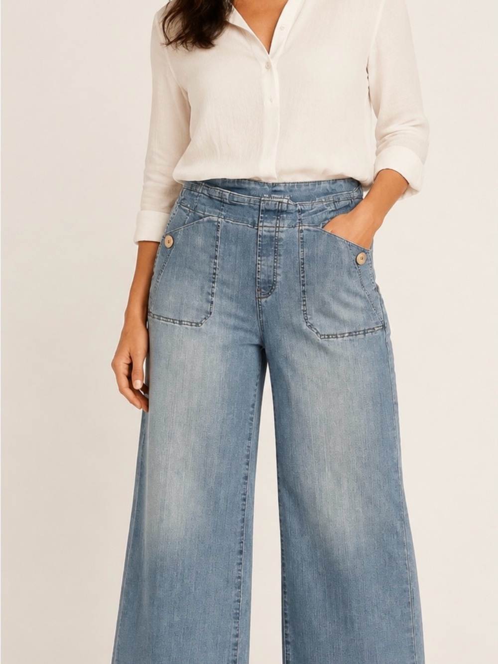 Chico's Light Blue Wide-Leg Denim Jeans Pull On 10R Patch Pockets
